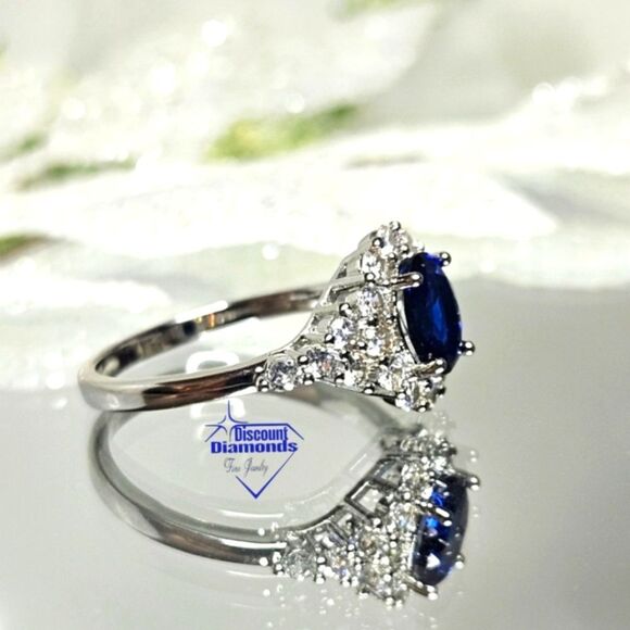 3.0 Ct Sky Blue Sapphire & White Baguette Diamond Cocktail Ring on 925 Silver - Picture 4 of 12